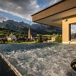 Hochkoenigin - Mountain Hotel