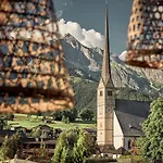 Hotell Hochkoenigin - Mountain Maria Alm am Steinernen Meer