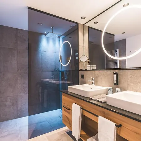 Hochkoenigin - Mountain מריה אלם אם שטיינרנן מיר