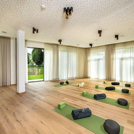 Hotel Hochkoenigin - Mountain 4*