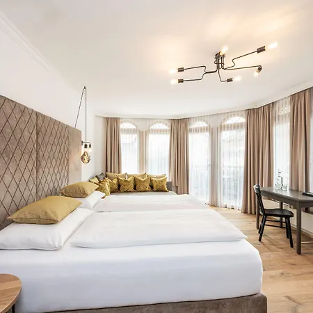 Szálloda Hochkoenigin - Mountain Maria Alm am Steinernen Meer