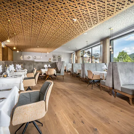 Hochkoenigin - Mountain 4* Maria Alm am Steinernen Meer