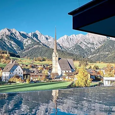 Hochkoenigin - Mountain Hotel