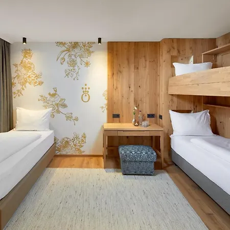 Hotel Hochkoenigin - Mountain 4*