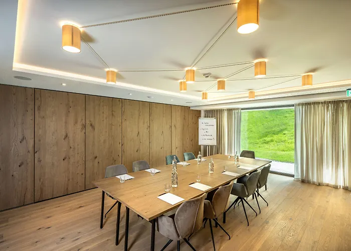 Hochkoenigin - Mountain Hotel